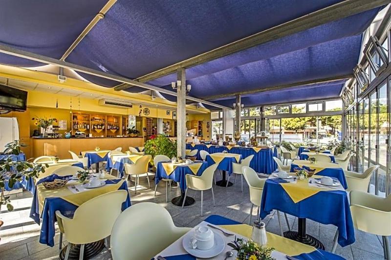 Hotel Minerva image