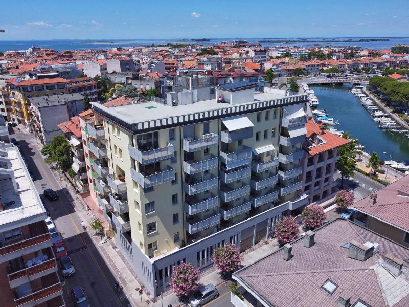 Residence Hotel Hungaria image