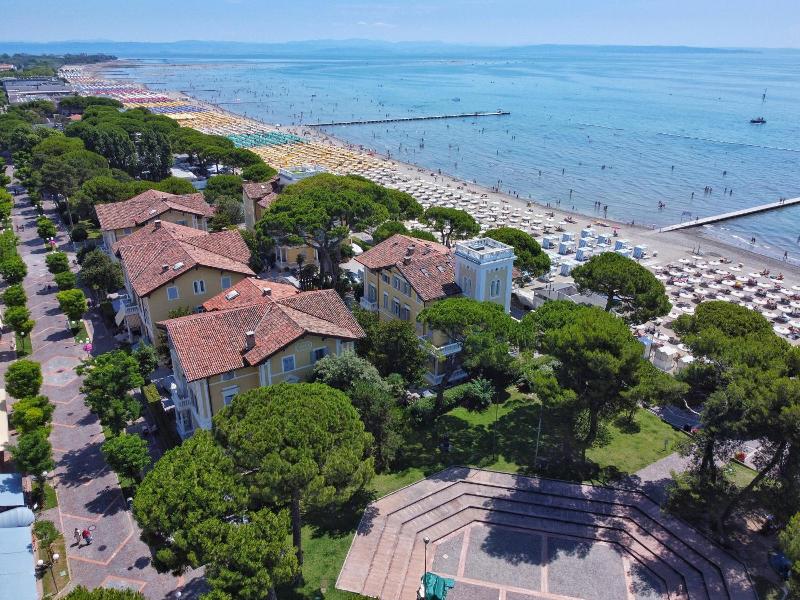 Residence Hotel Hungaria image