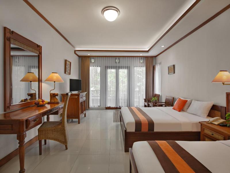 Sunrise Beach Hotel image