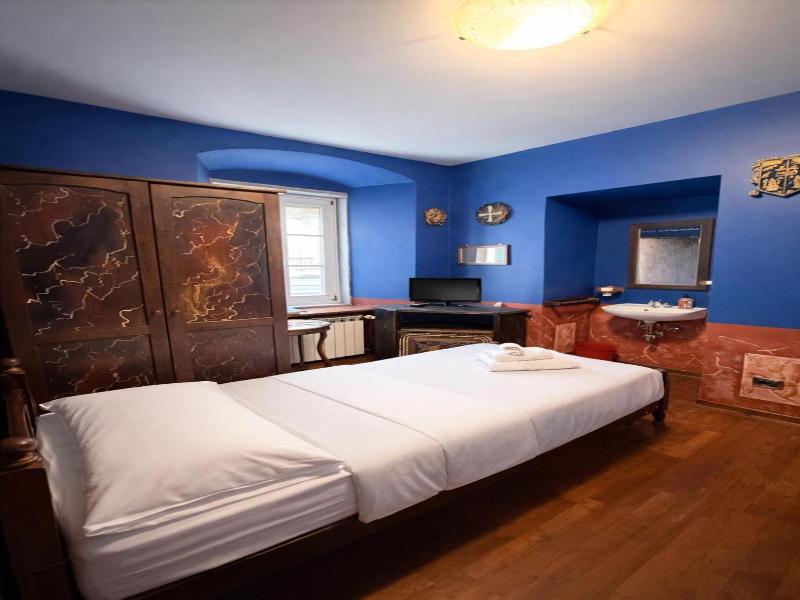 Hotel Portacavana image