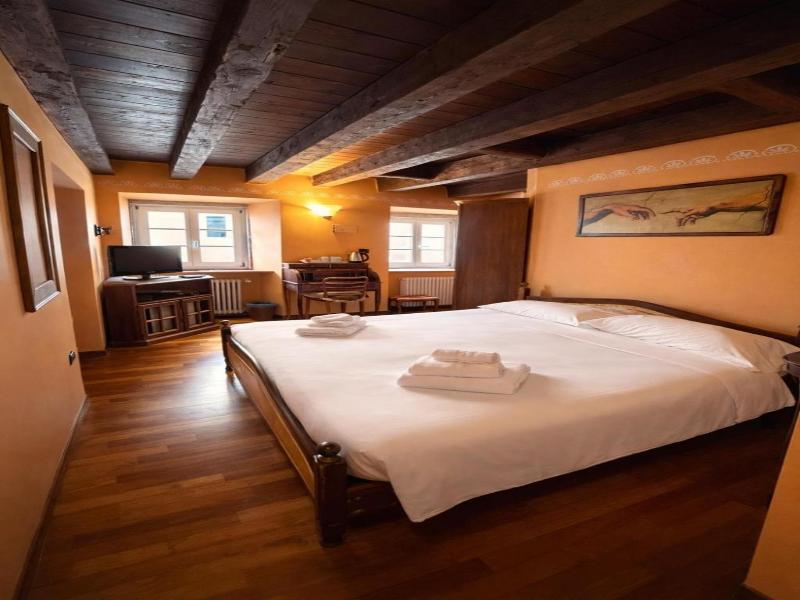 Hotel Portacavana image