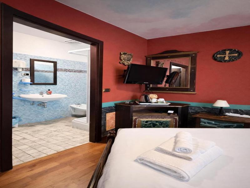 Hotel Portacavana image