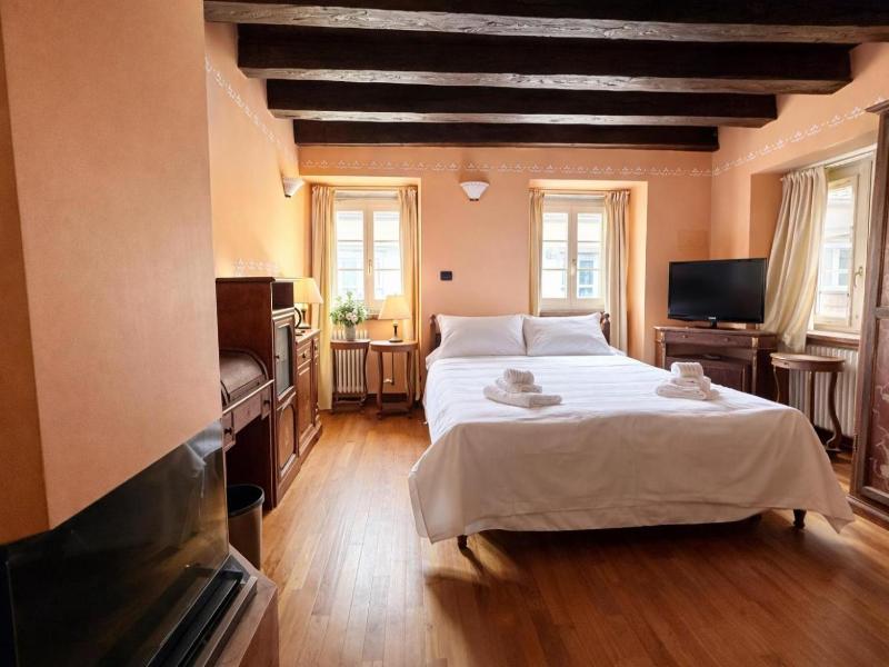 Hotel Portacavana image