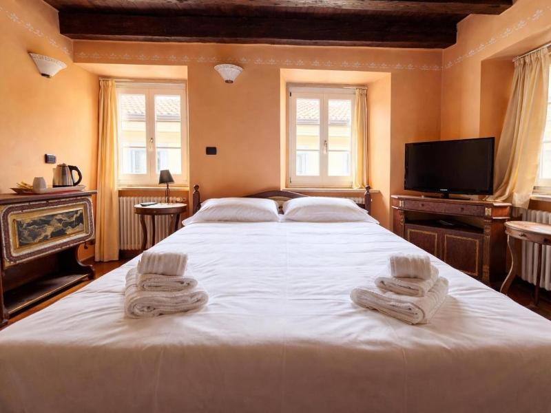 Hotel Portacavana image