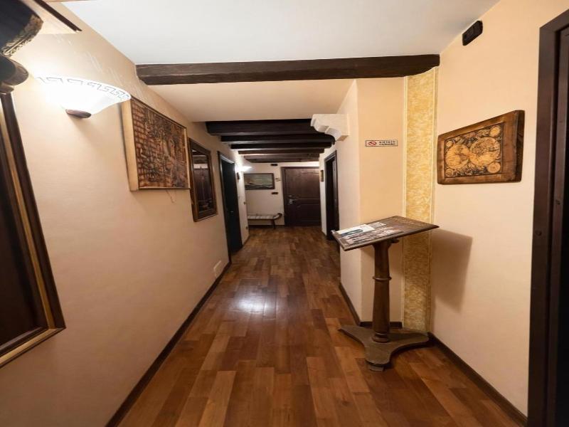 Hotel Portacavana image