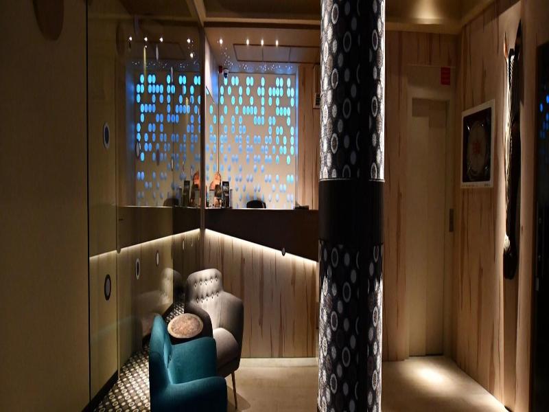 Oriente Hotel image