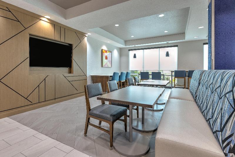 Holiday Inn Express & Suites Athens image