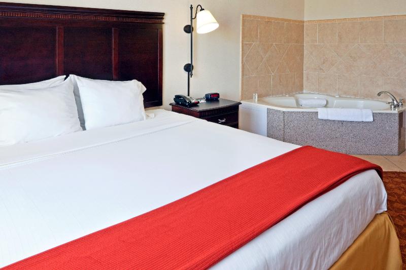 Holiday Inn Express & Suites Athens image