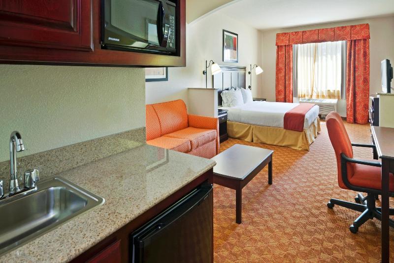 Holiday Inn Express & Suites Athens image