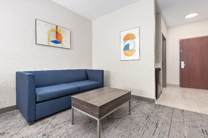 Holiday Inn Express & Suites Athens image