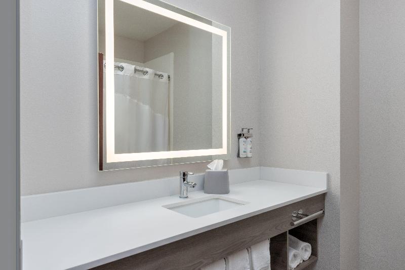 Holiday Inn Express & Suites Athens image