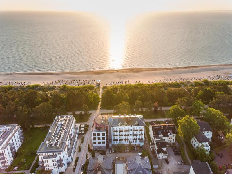 Strandhotel Heringsdorf image