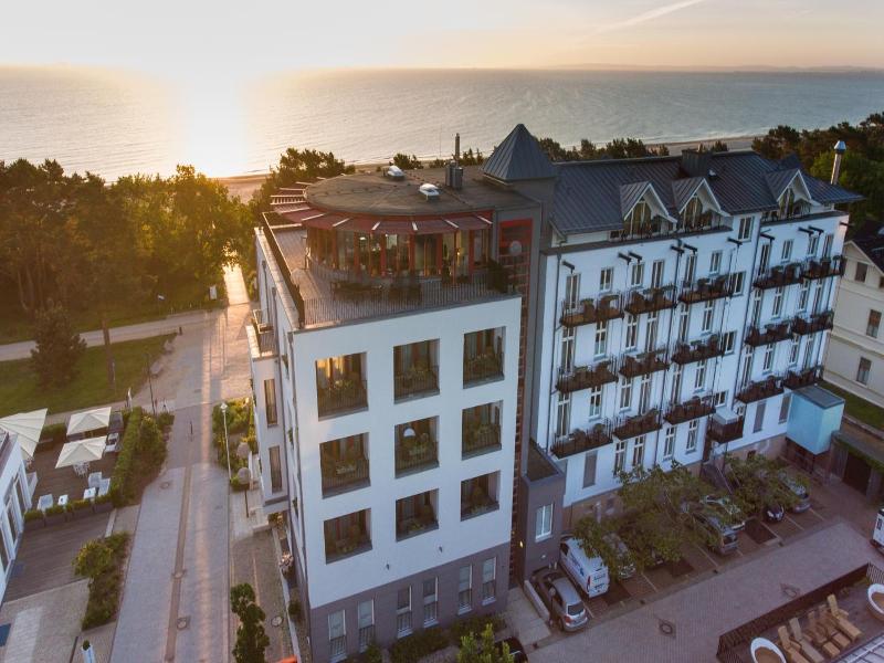 Strandhotel Heringsdorf image