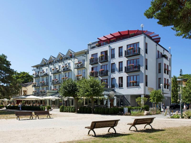 Strandhotel Heringsdorf image