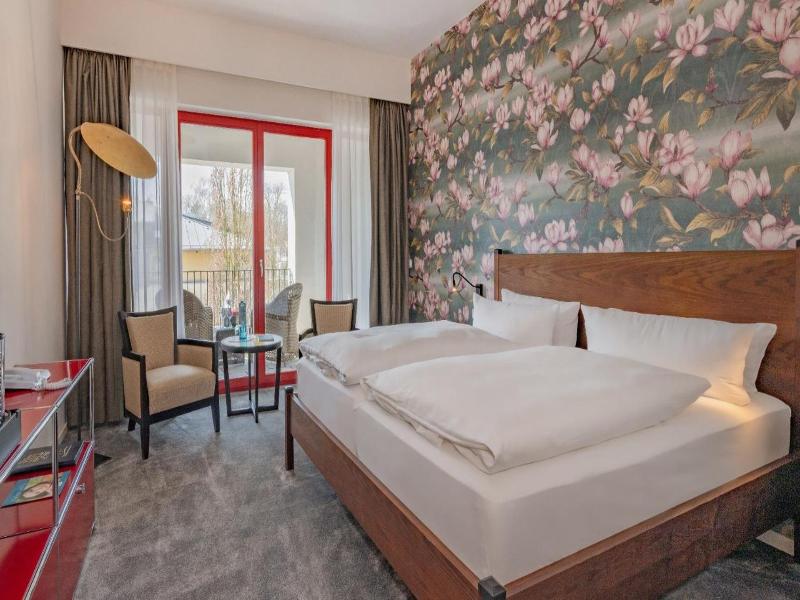 Strandhotel Heringsdorf image