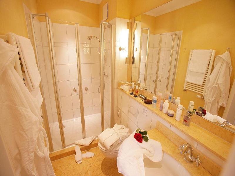 Strandhotel Heringsdorf image