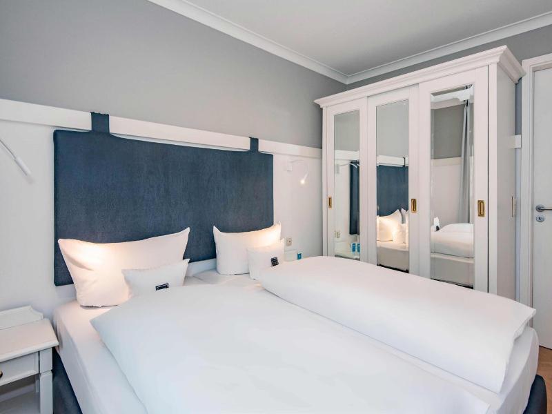 Strandhotel Heringsdorf image