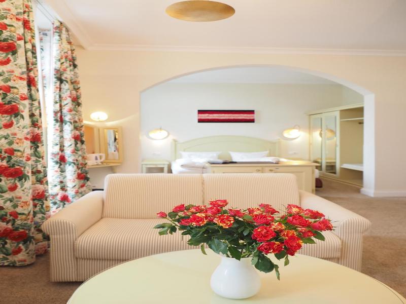 Strandhotel Heringsdorf image