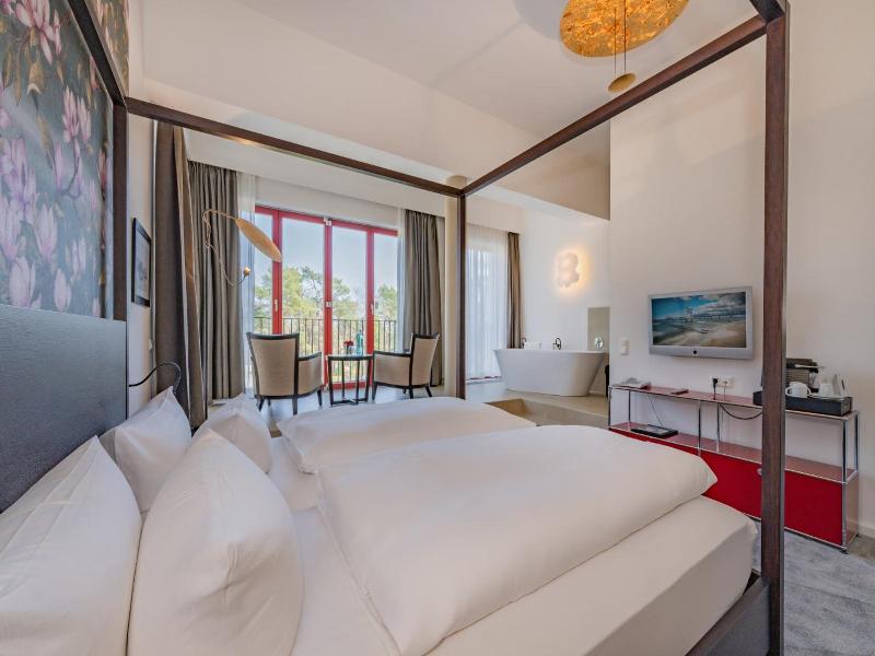 Strandhotel Heringsdorf image