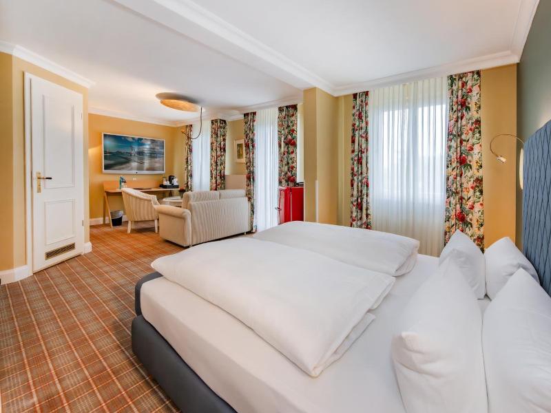 Strandhotel Heringsdorf image
