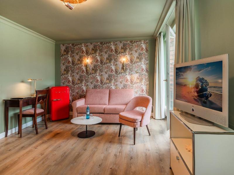 Strandhotel Heringsdorf image