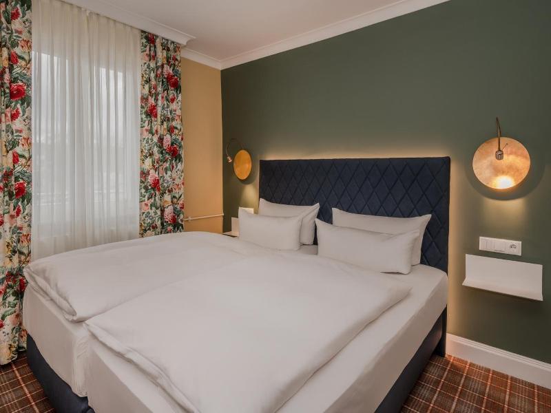 Strandhotel Heringsdorf image