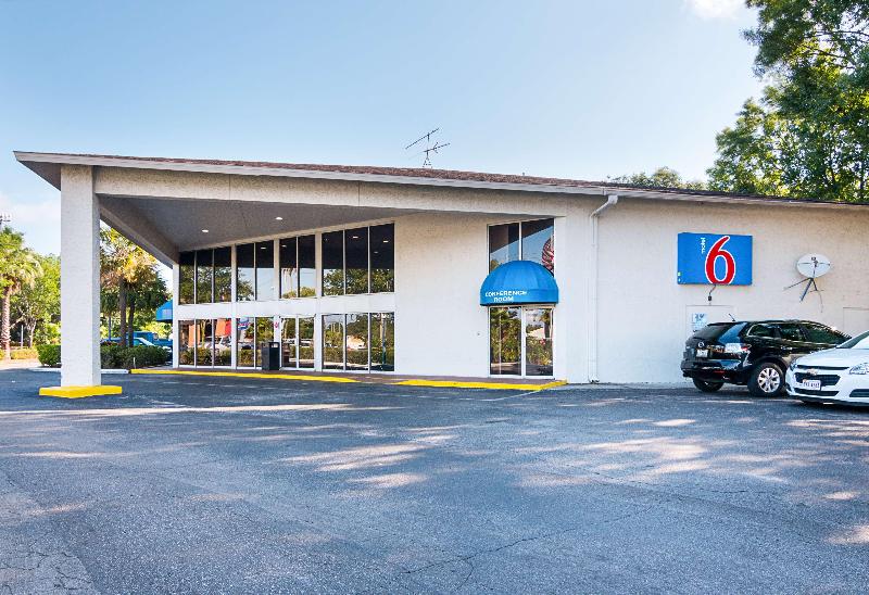 Motel 6 Tampa - Fairgrounds image