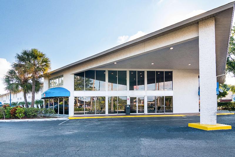 Motel 6 Tampa - Fairgrounds image