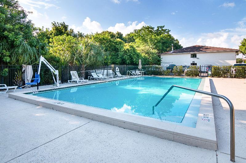 Motel 6 Tampa - Fairgrounds image