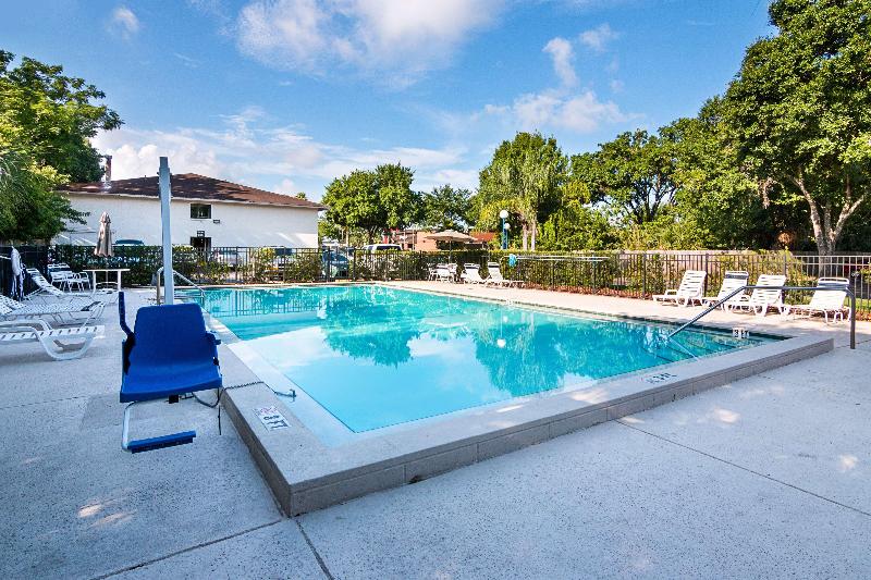 Motel 6 Tampa - Fairgrounds image