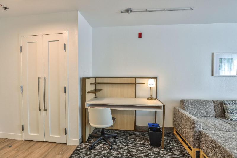 TownePlace Suites Tallahassee North/Capital Circle image