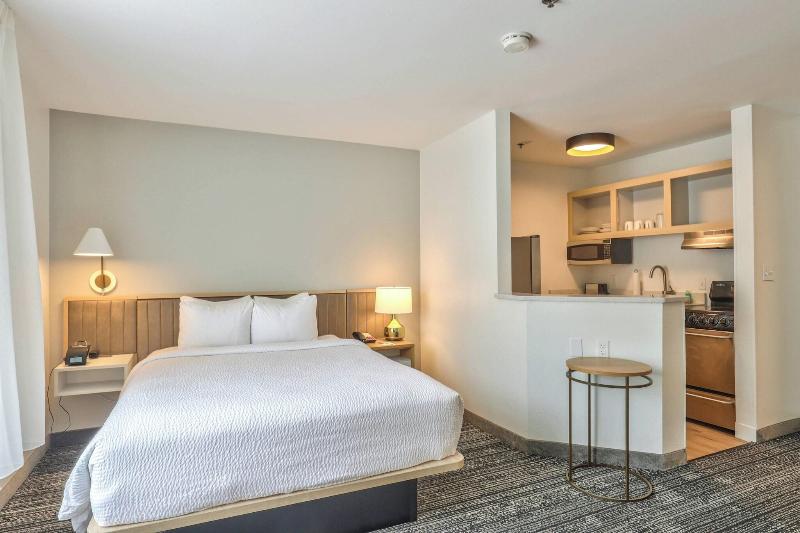 TownePlace Suites Tallahassee North/Capital Circle image