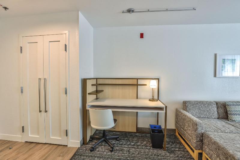 TownePlace Suites Tallahassee North/Capital Circle image