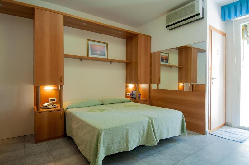 Ai Pini image