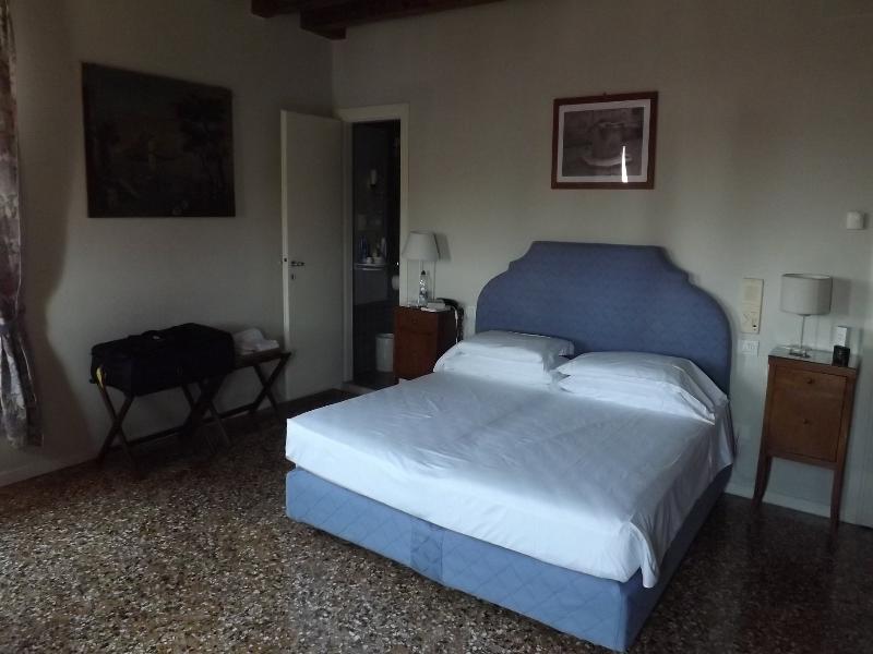 Locanda Ai Santi Apostoli image