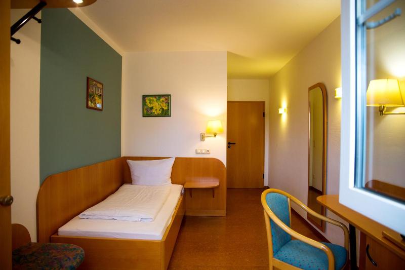 Zur Linde image