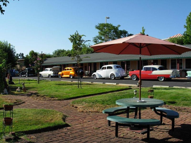 Jumping Frog Motel image