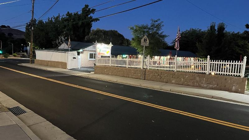 Jumping Frog Motel image