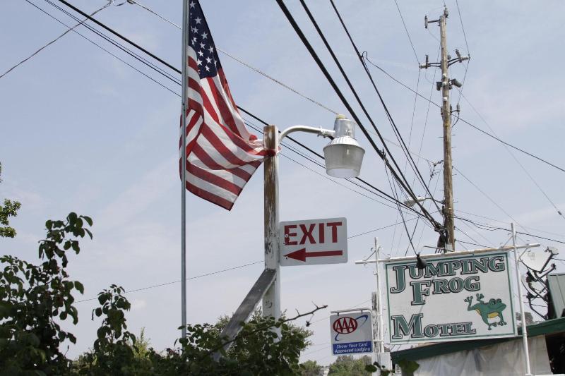 Jumping Frog Motel image