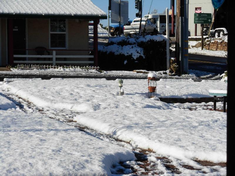 Jumping Frog Motel image
