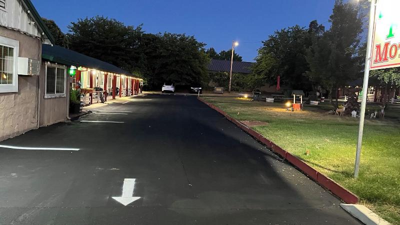Jumping Frog Motel image