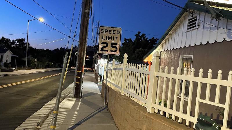 Jumping Frog Motel image