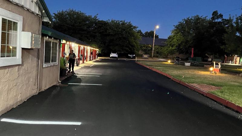 Jumping Frog Motel image