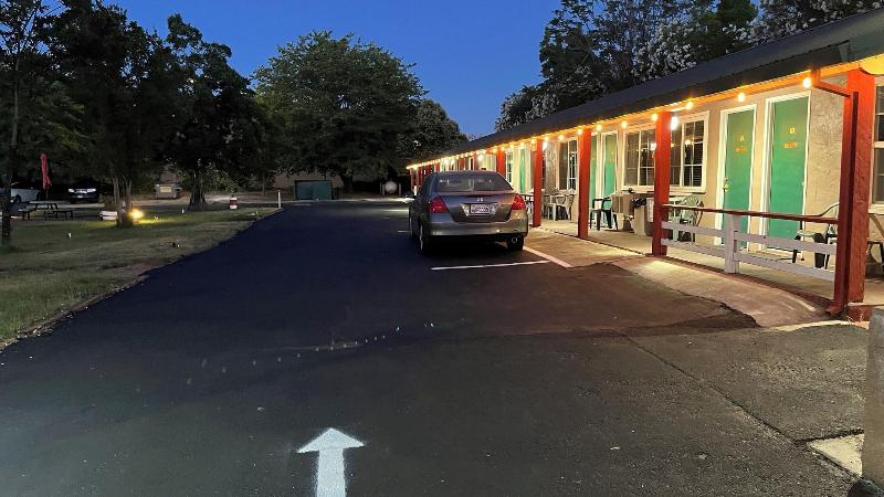 Jumping Frog Motel image