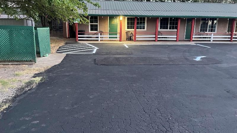 Jumping Frog Motel image