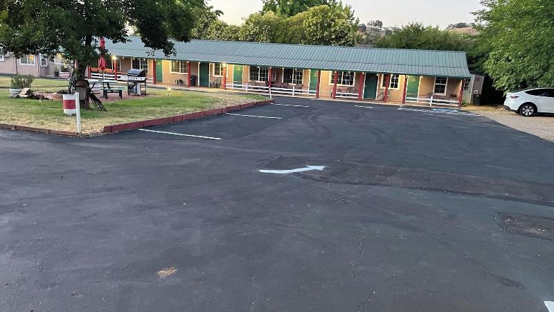 Jumping Frog Motel image