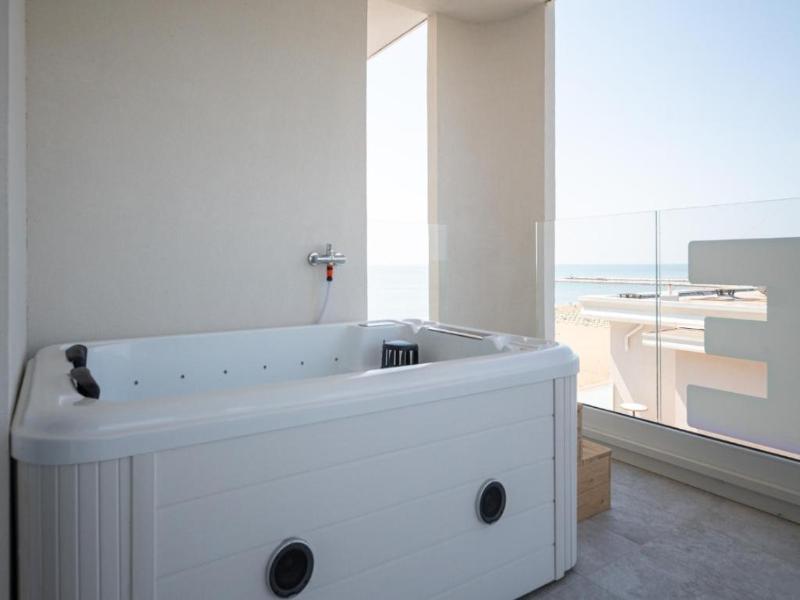 Unico Hotel Caorle image