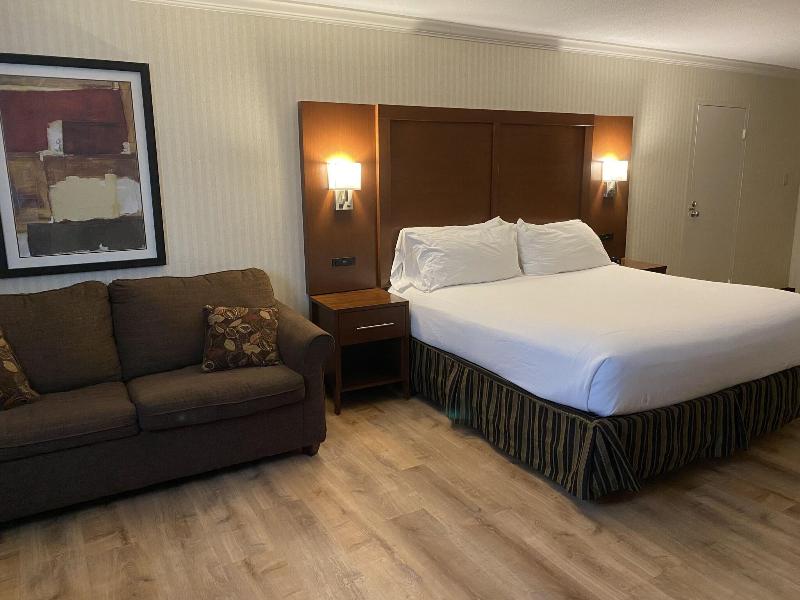 Wyndham Garden Warsaw image