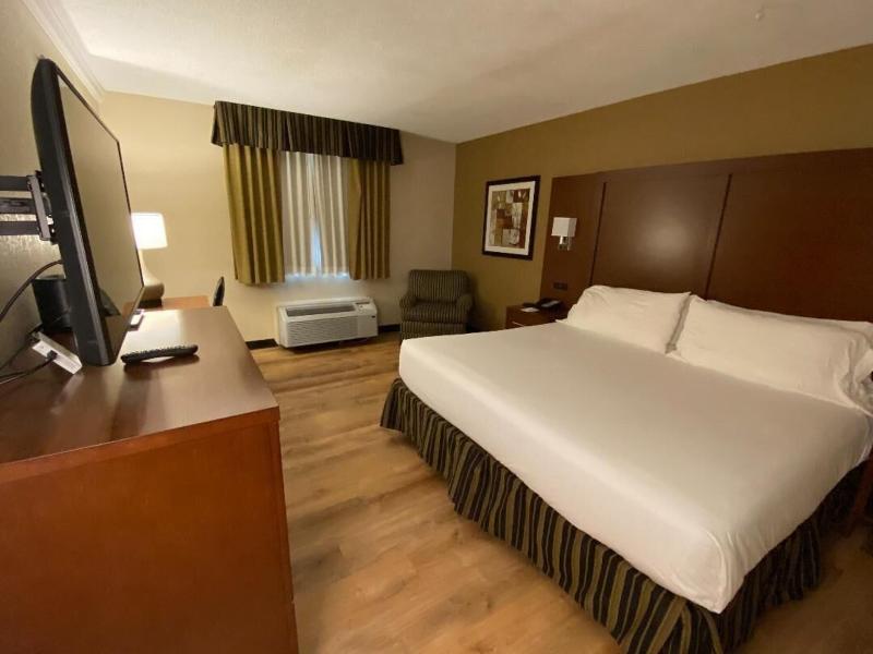 Wyndham Garden Warsaw image